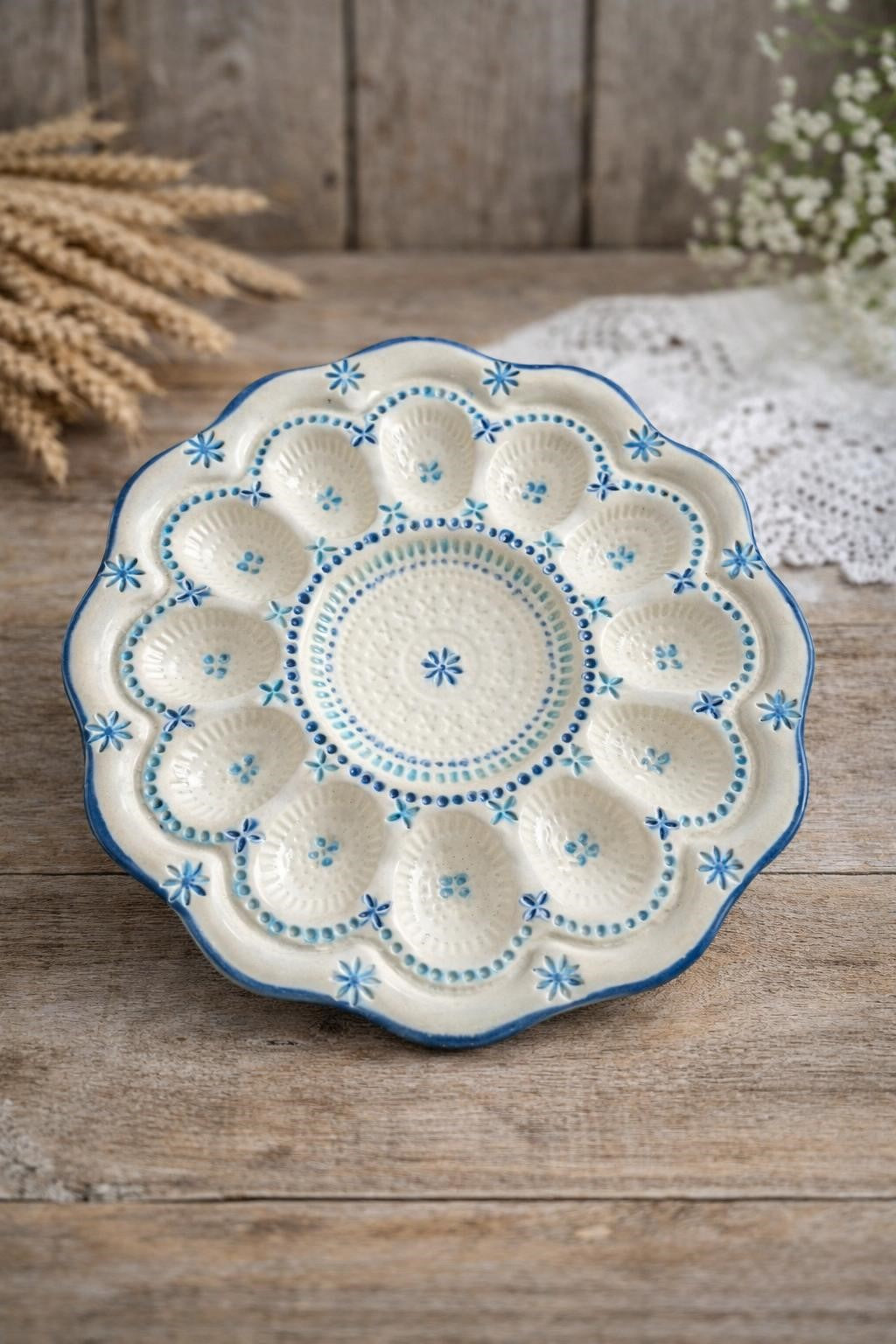 Ceramiczny talerz na jajka